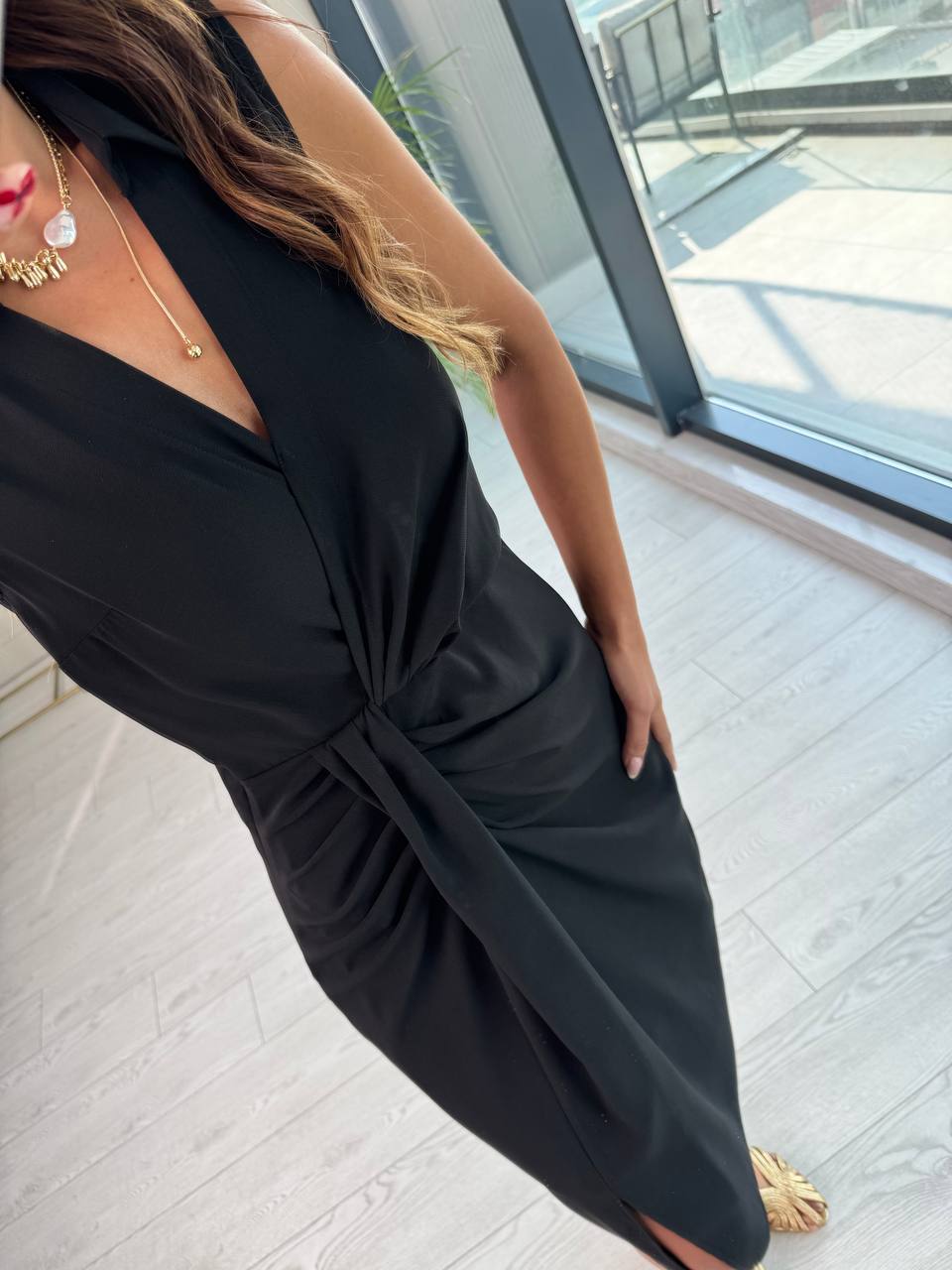 Siyah%20Bel%20Drapeli%20İpekli%20Krep%20Kumaş%20Elbise