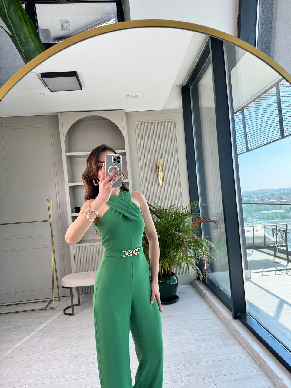 Benetton%20Yeşil%20Bel%20Zincir%20Detaylı%20İpekli%20Krep%20Kumaş%20Tulum