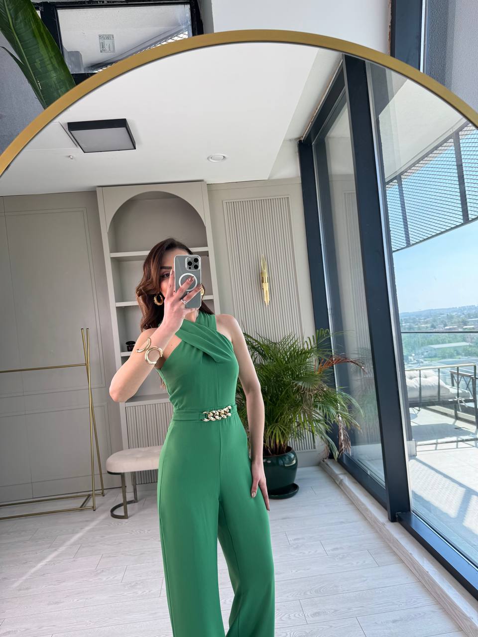 Benetton%20Yeşil%20Bel%20Zincir%20Detaylı%20İpekli%20Krep%20Kumaş%20Tulum