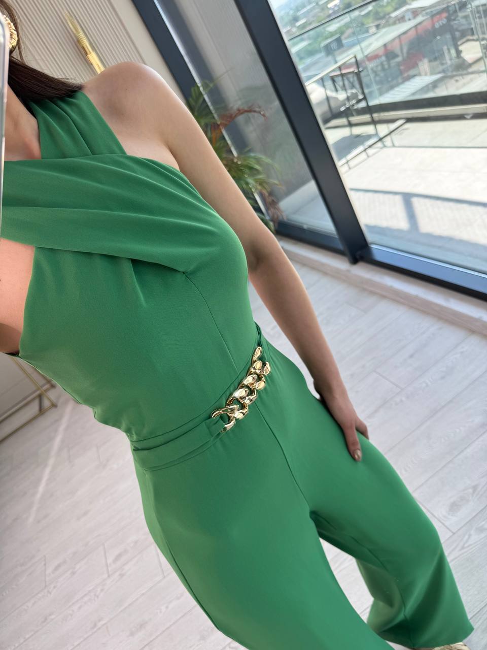 Benetton%20Yeşil%20Bel%20Zincir%20Detaylı%20İpekli%20Krep%20Kumaş%20Tulum