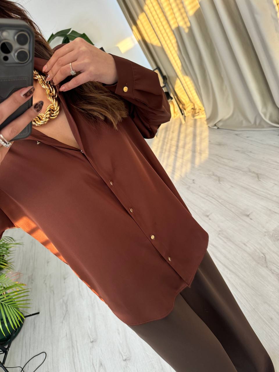 Kahverengi%20Gold%20Minimal%20Düğmeli%20Pamuk%20Saten%20Gömlek