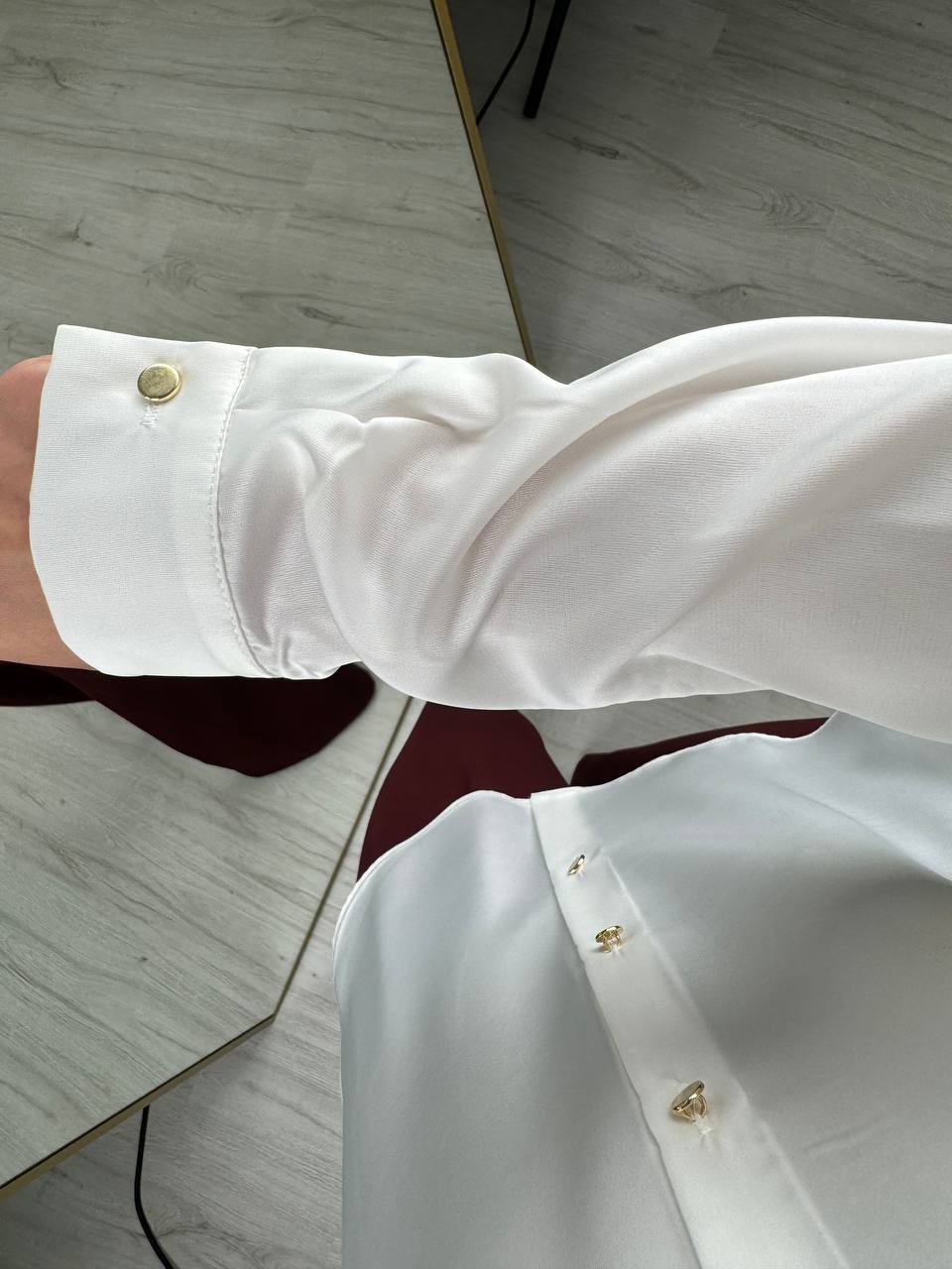 Ekru%20Gold%20Minimal%20Düğmeli%20Pamuk%20Saten%20Gömlek