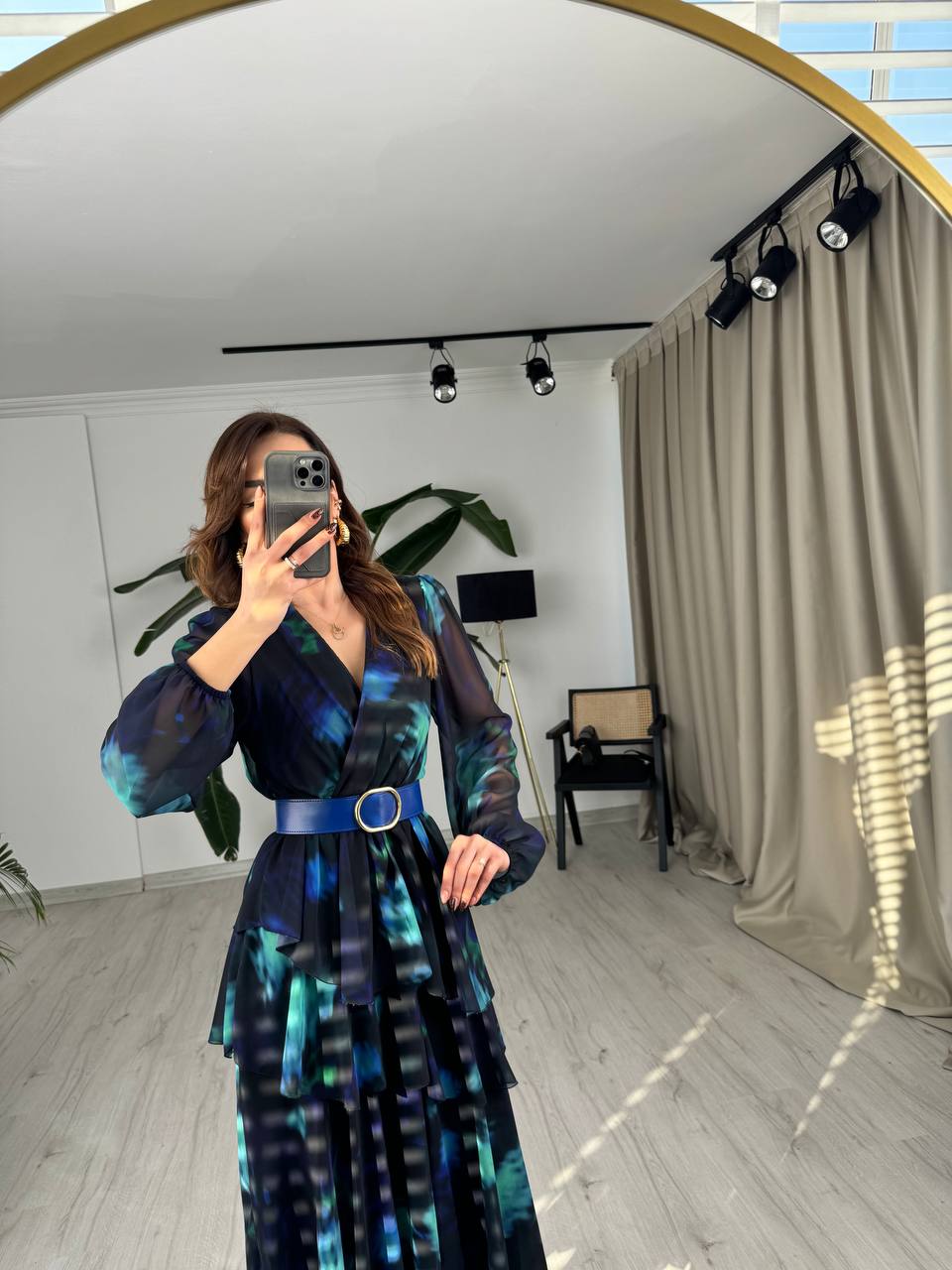 Tasarım%20Şifon%20Kemerli%20Astarlı%20Eteği%20Kat%20Kat%20Asimetrik%20Kesim%20Elbise