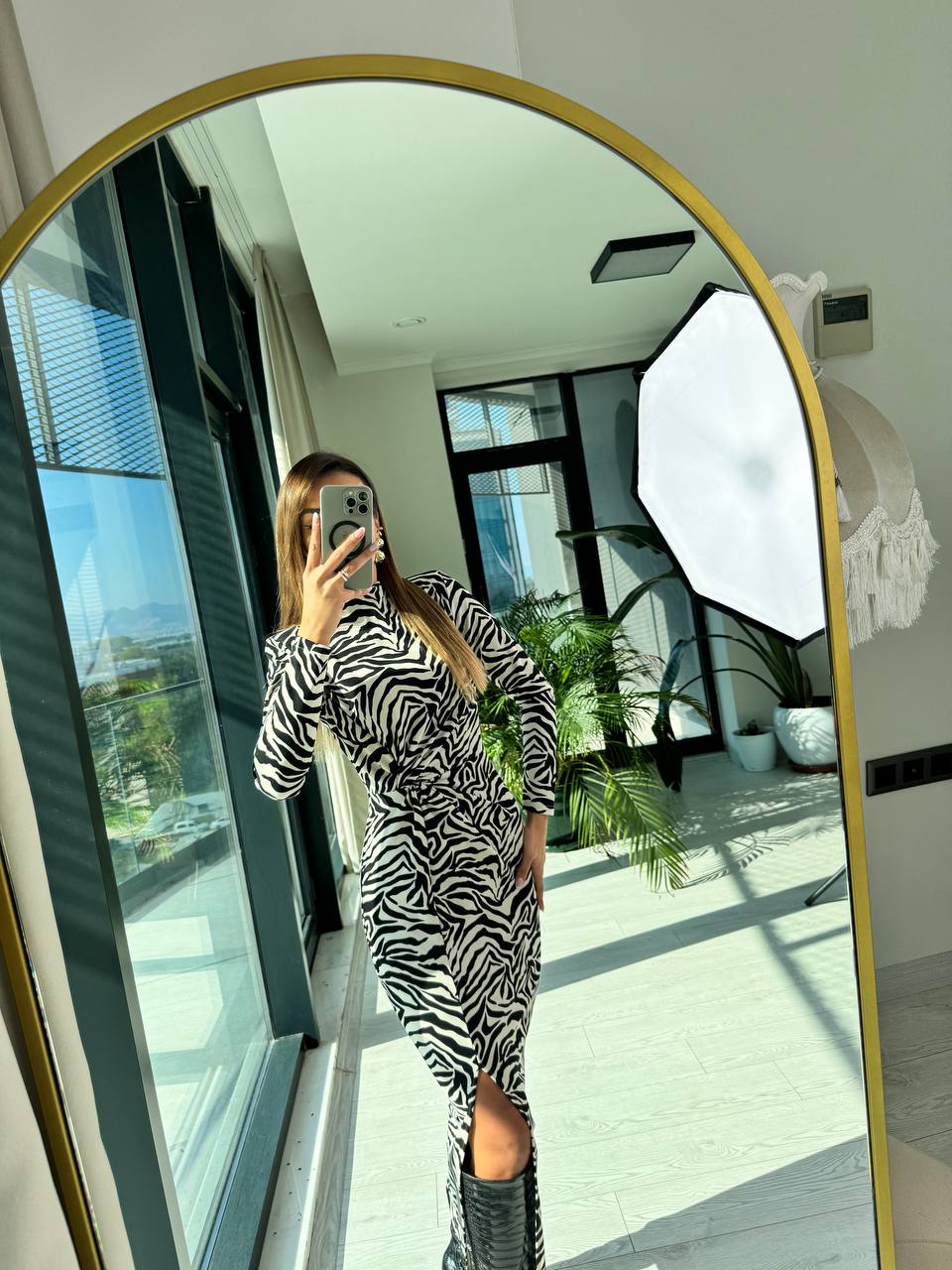 Siyah%20zebra%20Desen%20Vatkalı%20Krep%20Kumaş%20Kalem%20Elbise