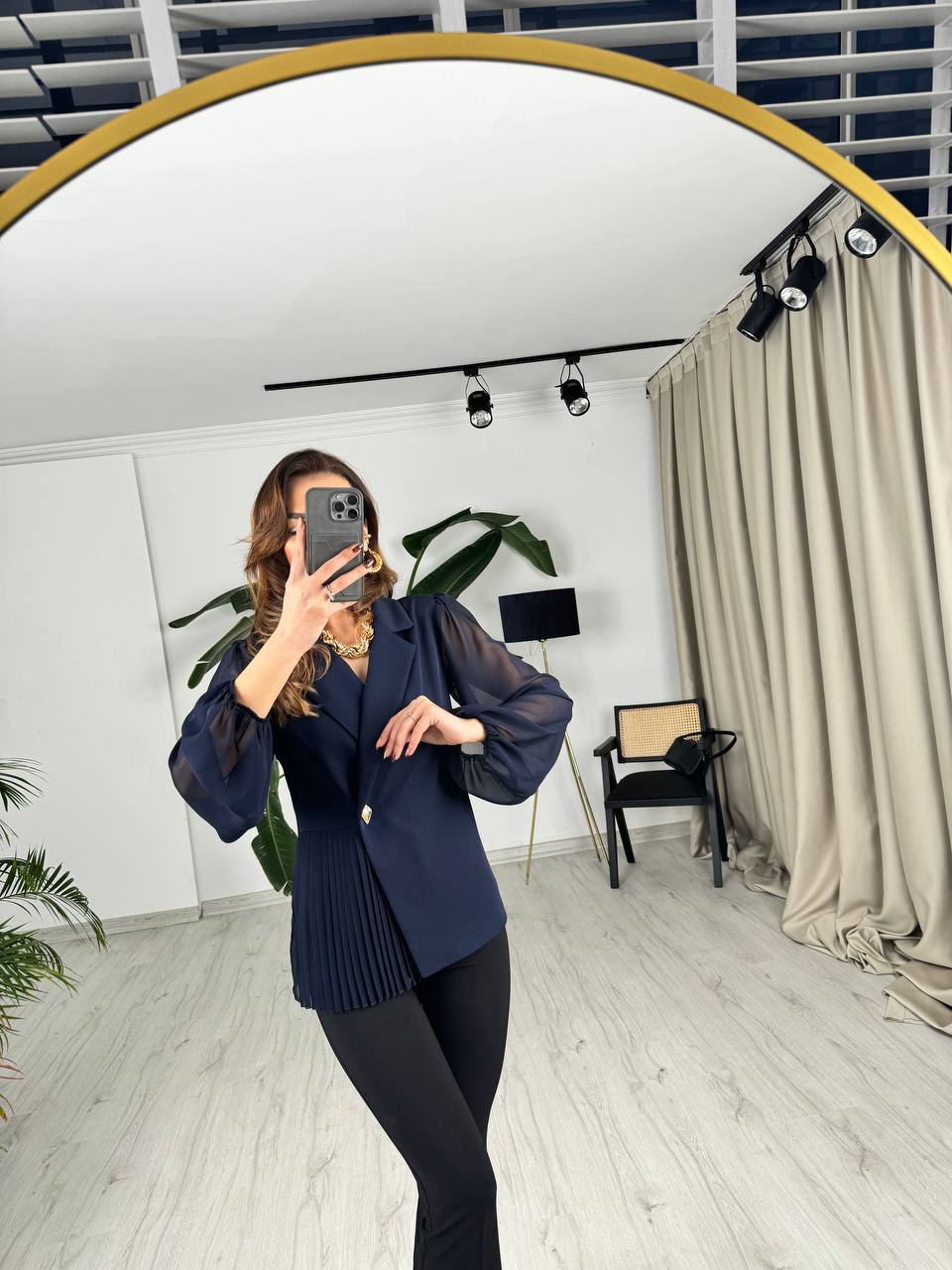 Tasarım%20Lacivert%20Pilise%20Detay%20Atlas%20Kumaş%20Bluz