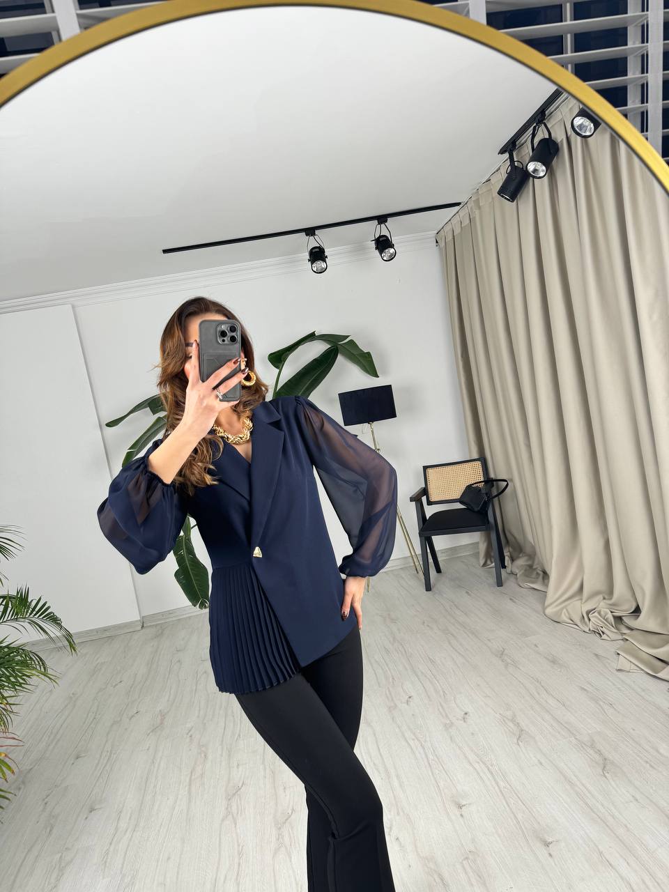 Tasarım%20Lacivert%20Pilise%20Detay%20Atlas%20Kumaş%20Bluz
