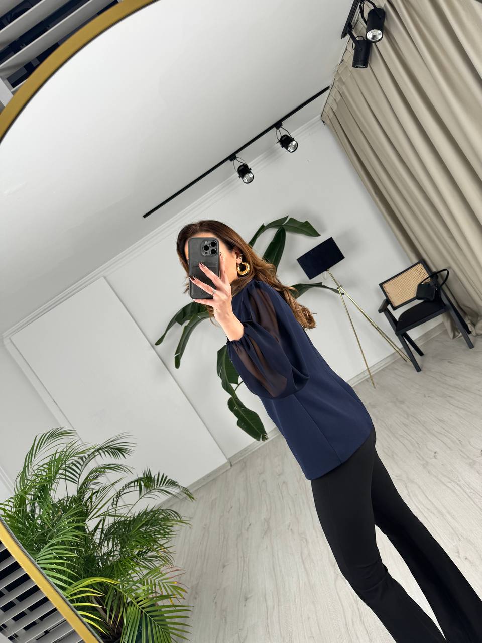 Tasarım%20Lacivert%20Pilise%20Detay%20Atlas%20Kumaş%20Bluz