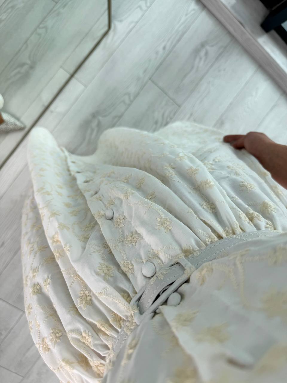 Tasarım%20Bebe%20Yaka%20Balon%20Kol%20Astarlı%20Kemerli%20Nakış%20Detaylı%20Elbise