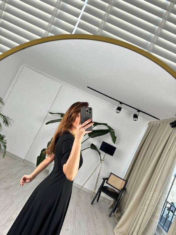 Siyah%20Zara%20Model%20Vatkalı%20Atlas%20Kumaş%20Midi%20Boy%20Elbise