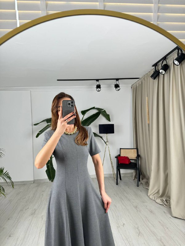 Gri%20Zara%20Model%20Vatkalı%20Atlas%20Kumaş%20Midi%20Boy%20Elbise