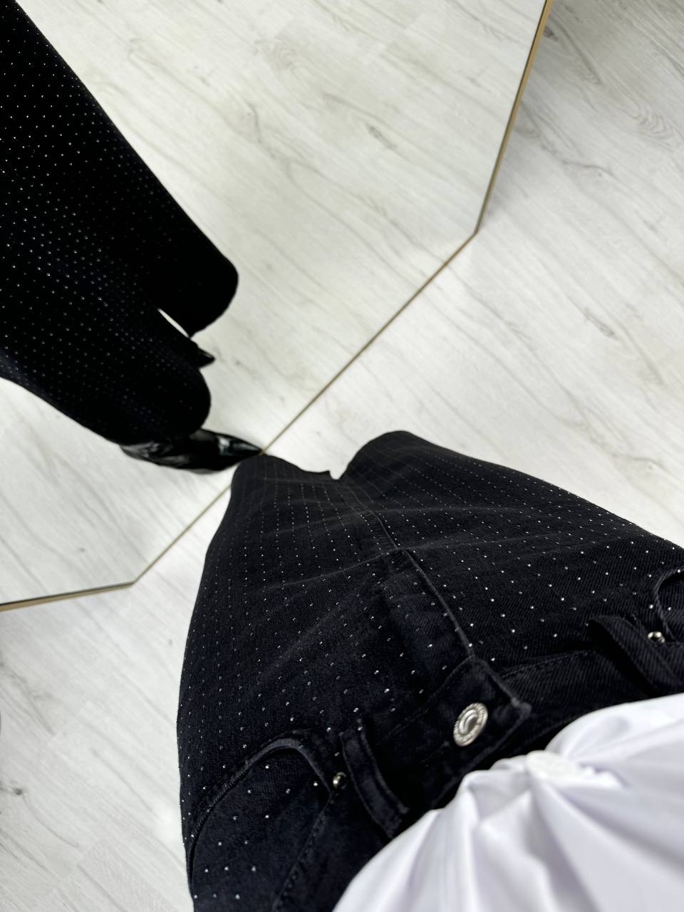 Siyah%20Minimal%20Taş%20Detaylı%20Jean%20Etek