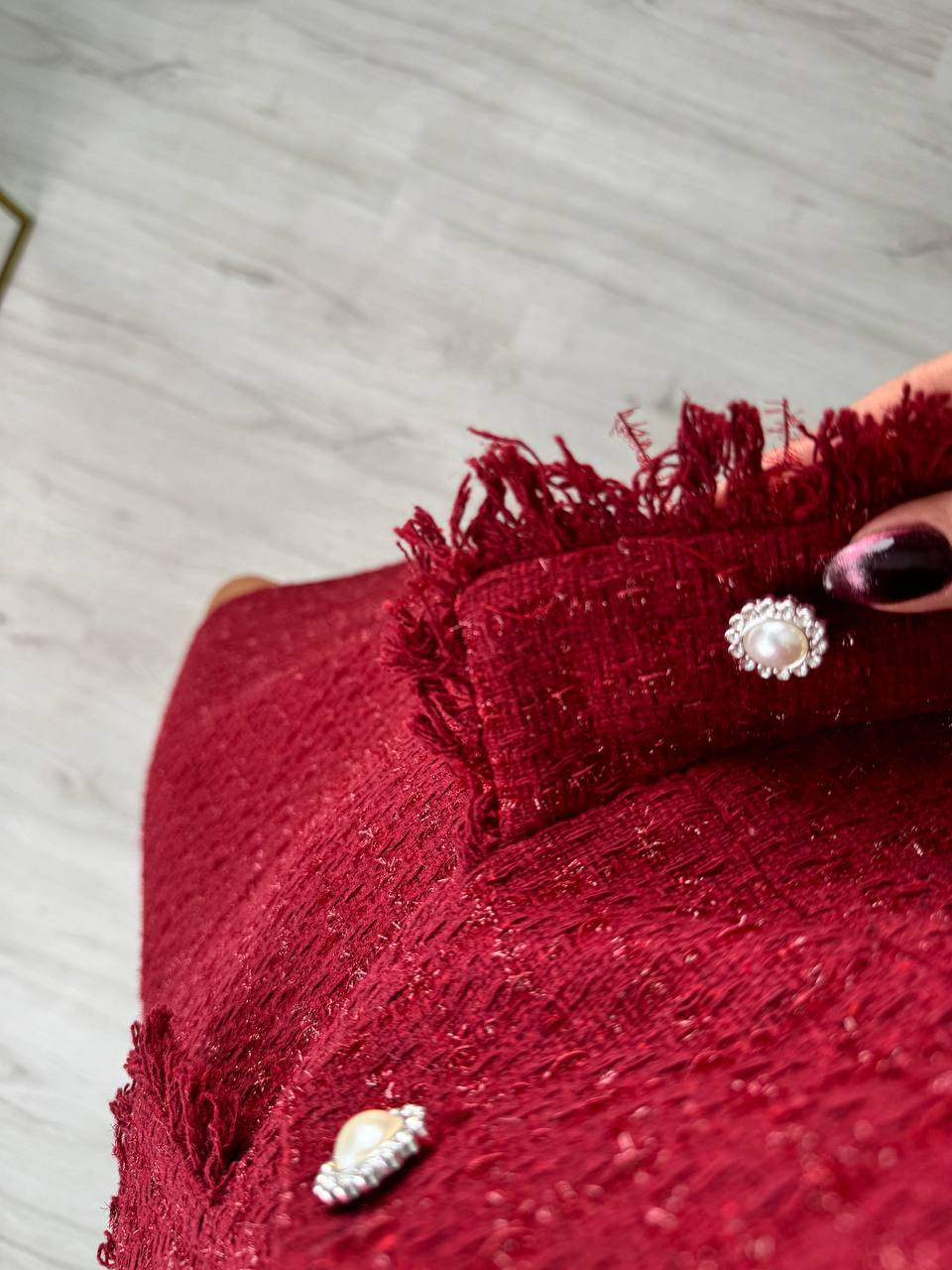Bordo%20İnci%20Düğmeli%20Tuvid%20Kumaş%20Elbise