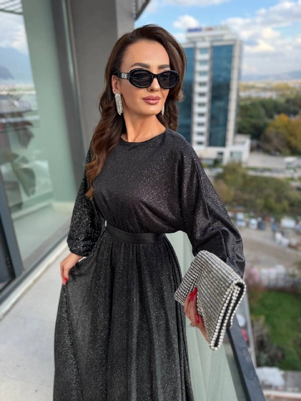 Siyah%20Işıltılı%20Full%20Astarlı%20Maxi%20Boy%20Kuşaklı%20Elbise