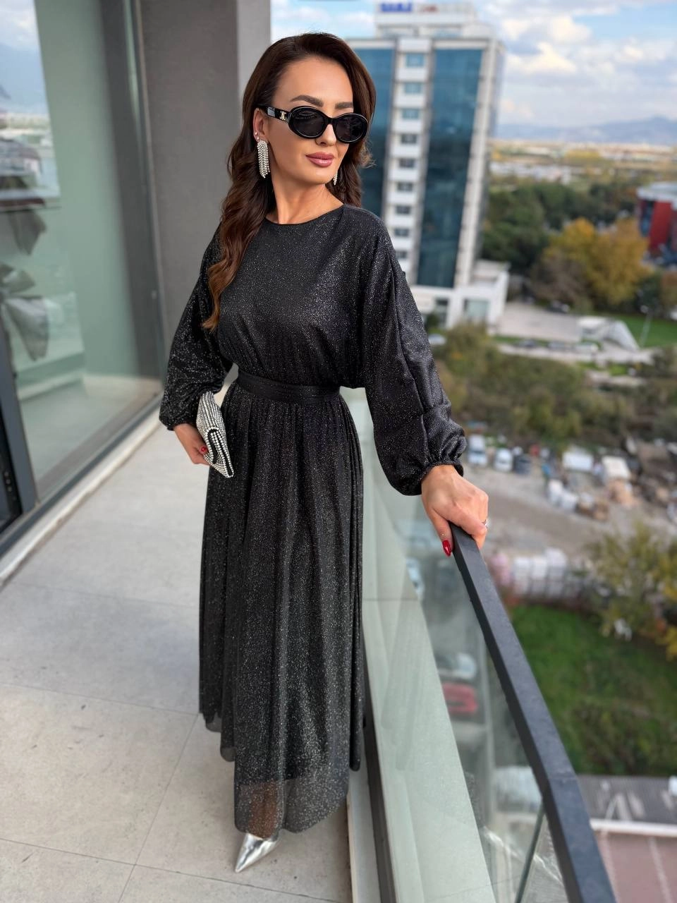 Siyah%20Işıltılı%20Full%20Astarlı%20Maxi%20Boy%20Kuşaklı%20Elbise