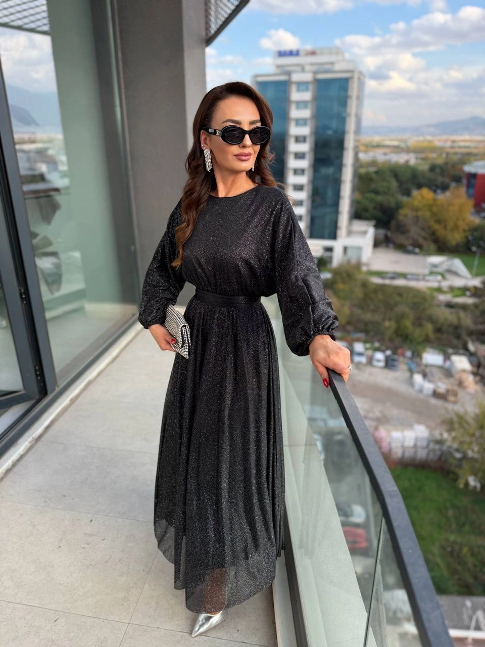 Siyah%20Işıltılı%20Full%20Astarlı%20Maxi%20Boy%20Kuşaklı%20Elbise