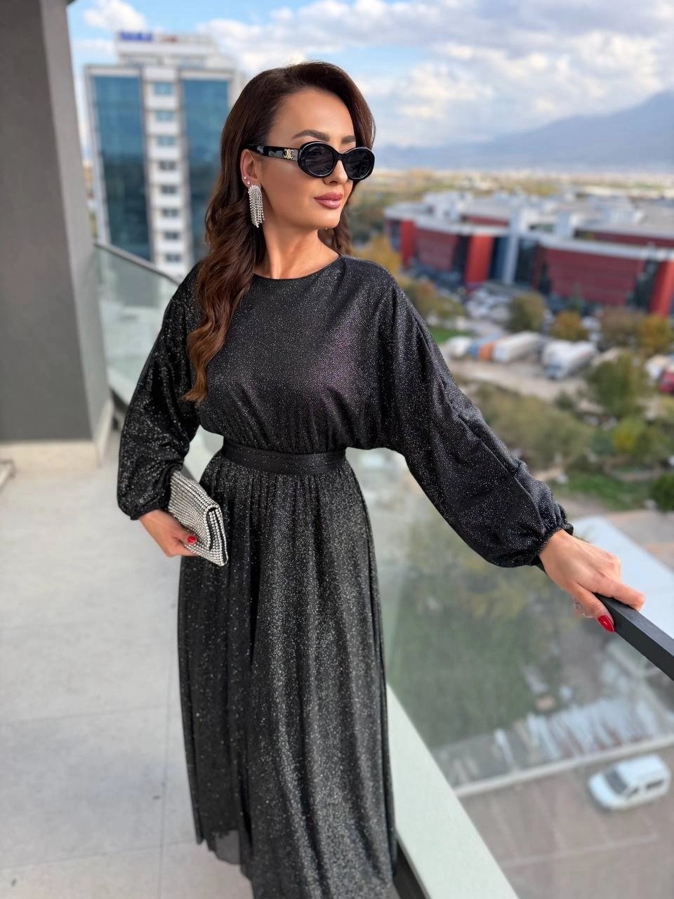 Siyah%20Işıltılı%20Full%20Astarlı%20Maxi%20Boy%20Kuşaklı%20Elbise