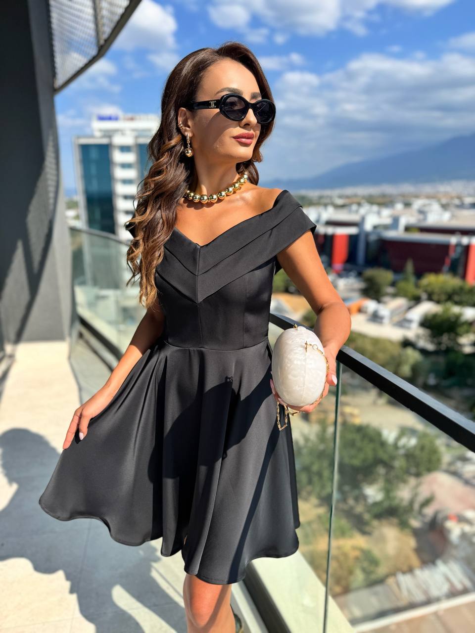 Tasarım%20Siyah%20Yaka%20Detay%20Lüks%20Kalite%20Saten%20Elbise