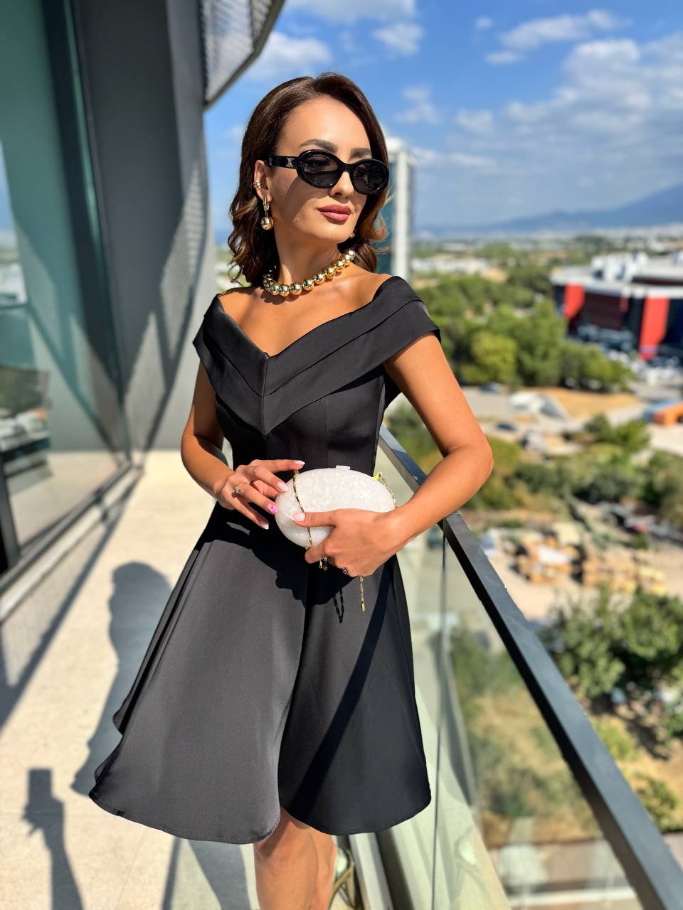 Tasarım%20Siyah%20Yaka%20Detay%20Lüks%20Kalite%20Saten%20Elbise