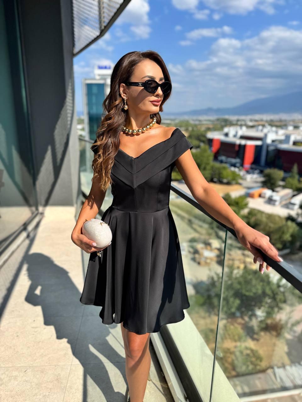Tasarım%20Siyah%20Yaka%20Detay%20Lüks%20Kalite%20Saten%20Elbise