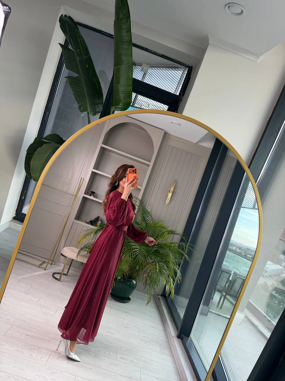 Bordo%20Işıltılı%20Full%20Astarlı%20Maxi%20Boy%20Kuşaklı%20Elbise