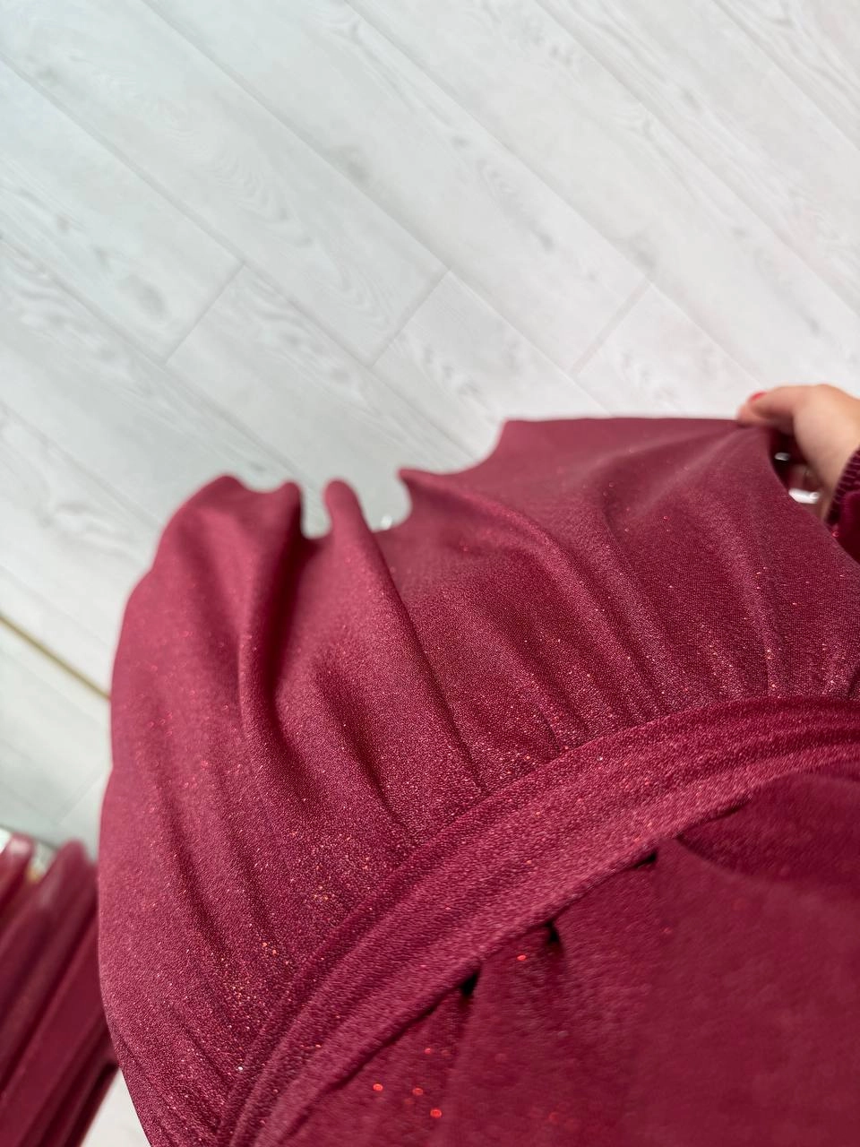 Bordo%20Işıltılı%20Full%20Astarlı%20Maxi%20Boy%20Kuşaklı%20Elbise