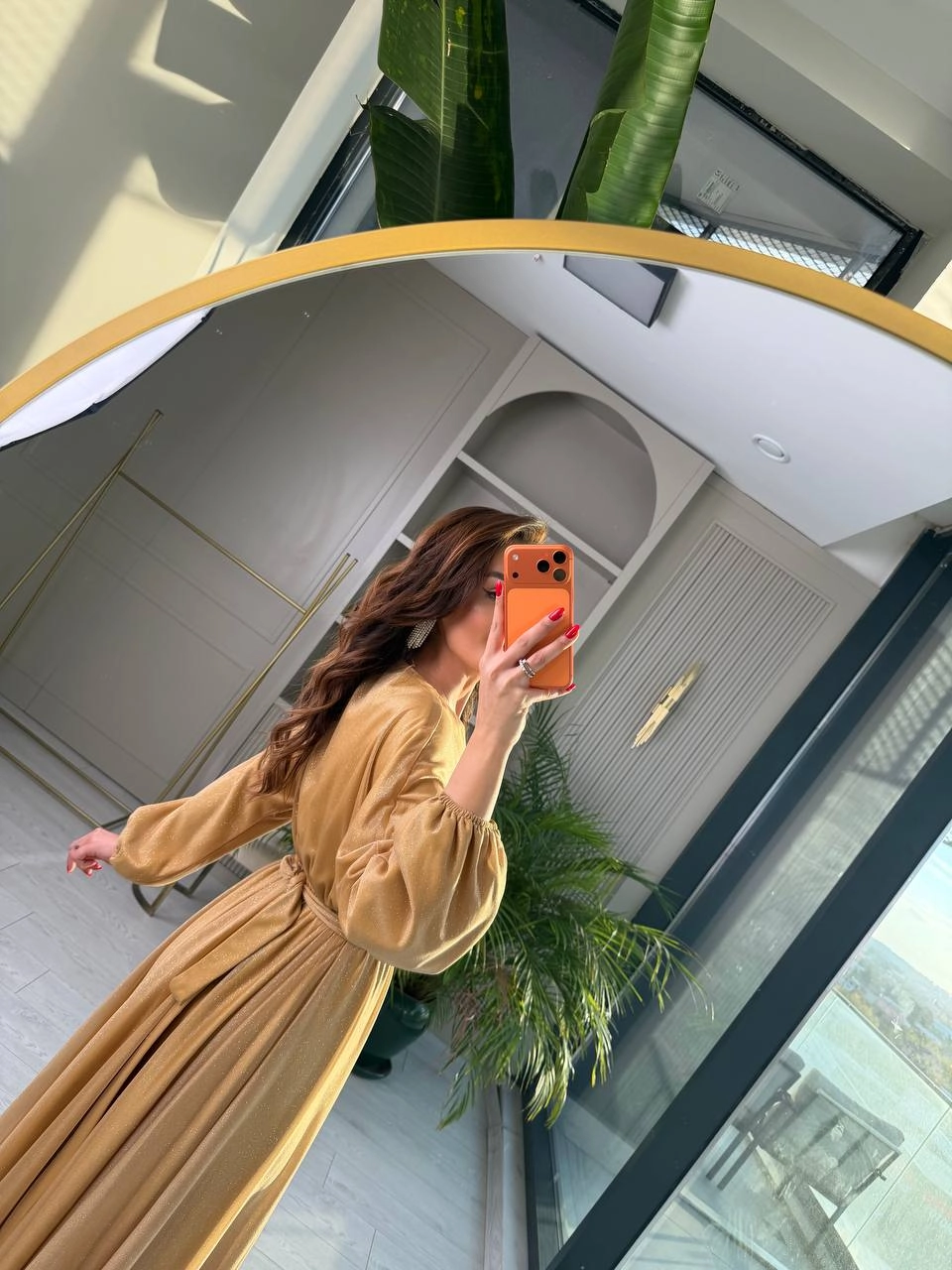 Gold%20Işıltılı%20Full%20Astarlı%20Maxi%20Boy%20Kuşaklı%20Elbise