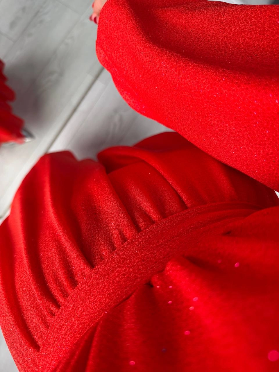 Nar%20Çiçeği%20Kırmızı%20Işıltılı%20Full%20Astarlı%20Maxi%20Boy%20Kuşaklı%20Elbise