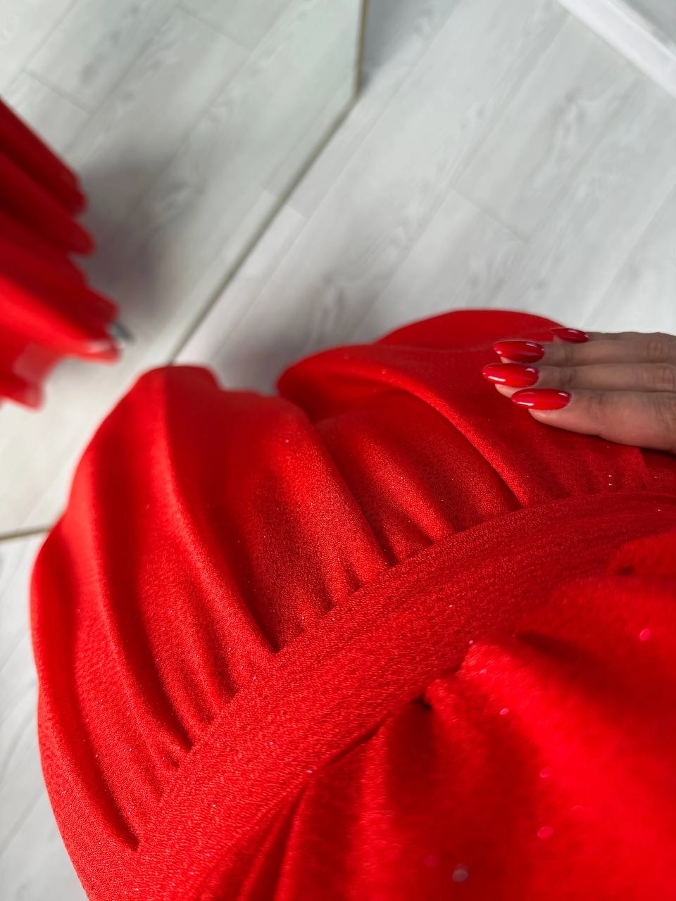 Nar%20Çiçeği%20Kırmızı%20Işıltılı%20Full%20Astarlı%20Maxi%20Boy%20Kuşaklı%20Elbise