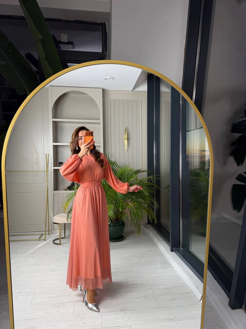 Yavruağzı%20Işıltılı%20Full%20Astarlı%20Maxi%20Boy%20Kuşaklı%20Elbise