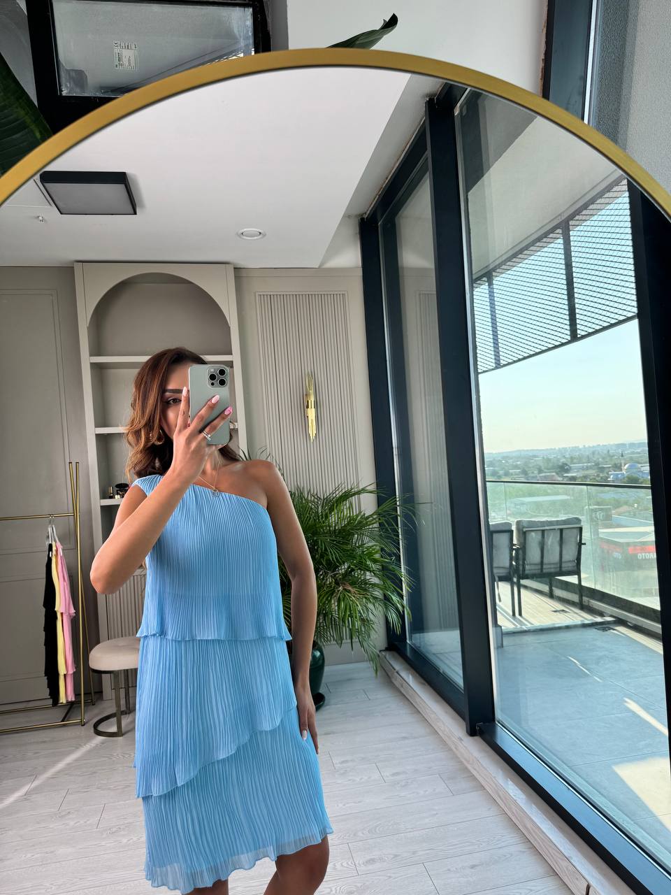 Mavi%20Tek%20Kol%20İnce%20Piliseli%20Astarlı%20Şifon%20Elbise