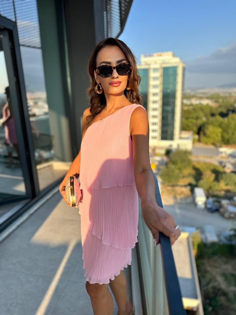 Pembe%20Tek%20Kol%20İnce%20Piliseli%20Astarlı%20Şifon%20Elbise