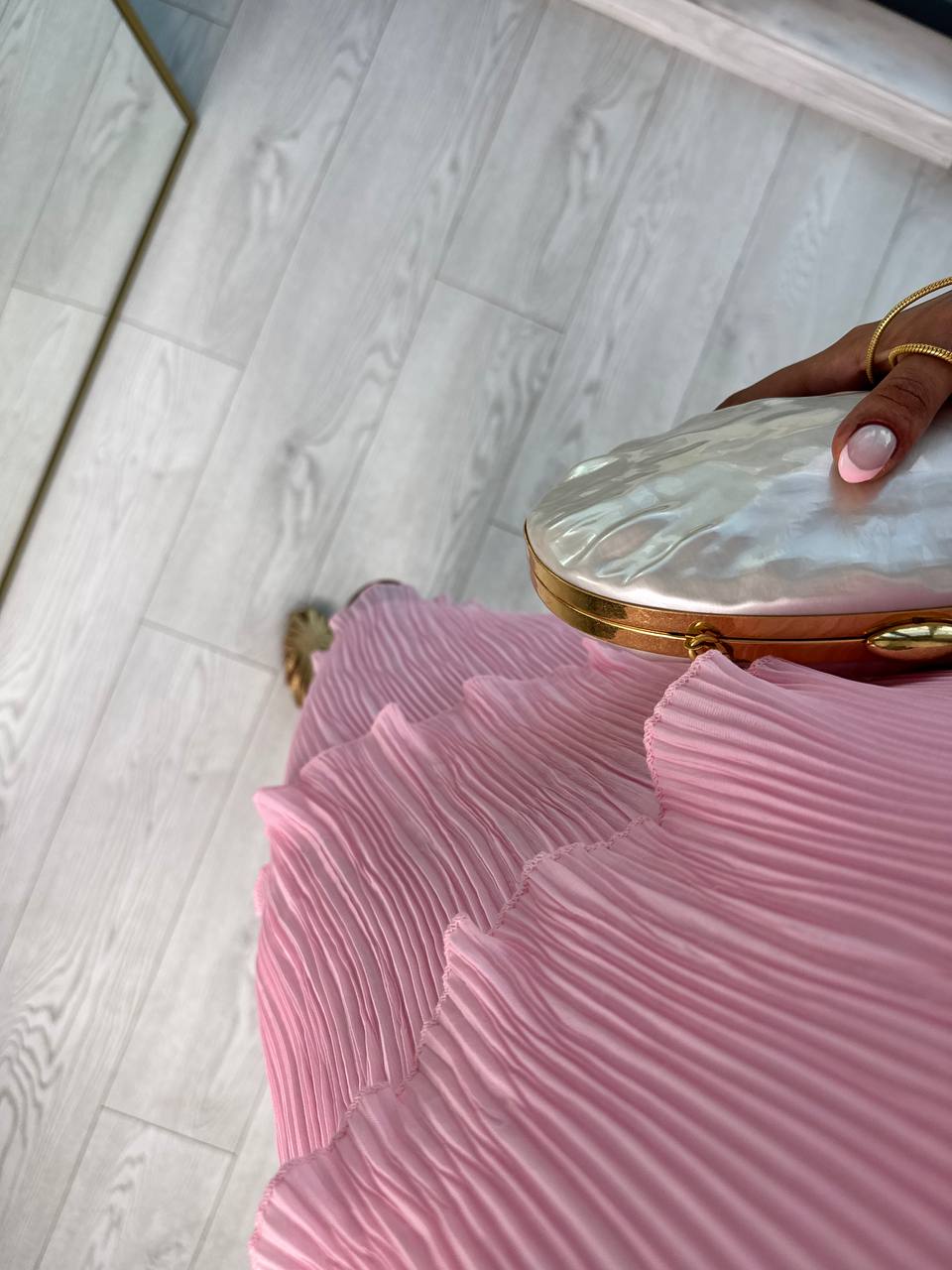 Pembe%20Tek%20Kol%20İnce%20Piliseli%20Astarlı%20Şifon%20Elbise