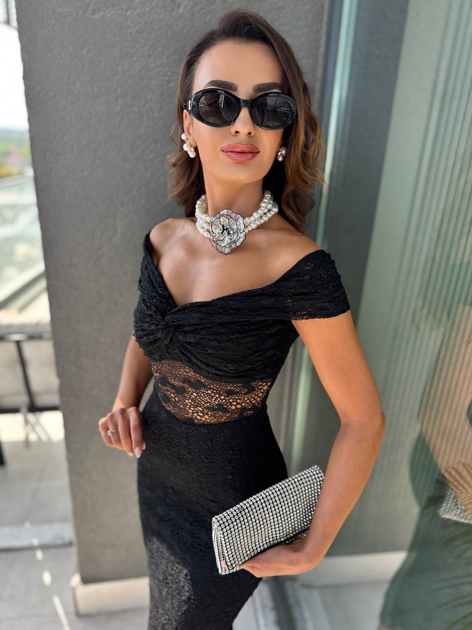 Tasarım%20Kayık%20Yaka%20Astarlı%20Likralı%20Dantel%20Elbise