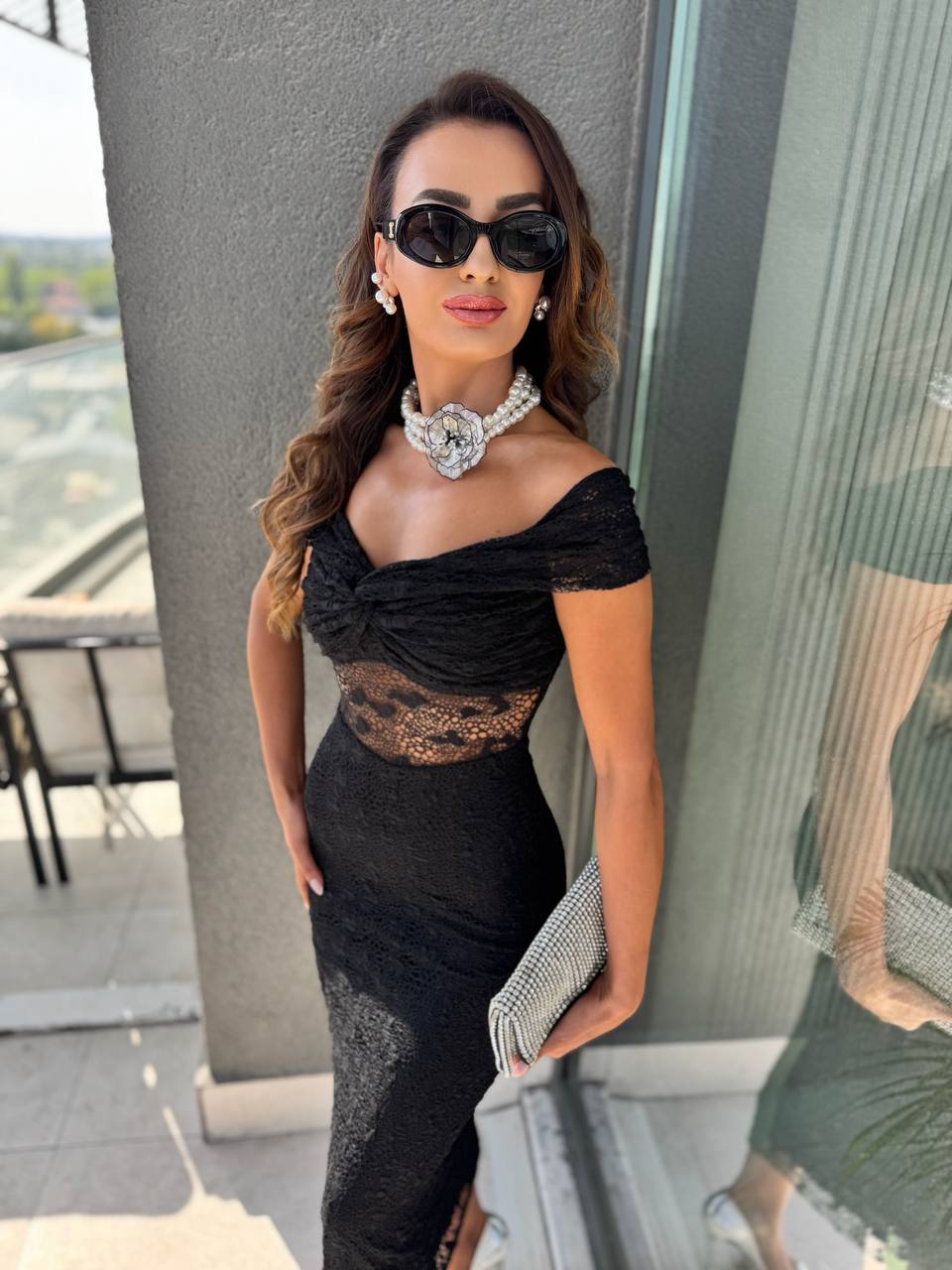 Tasarım%20Kayık%20Yaka%20Astarlı%20Likralı%20Dantel%20Elbise