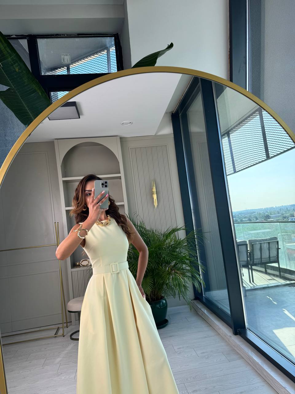 Sarı%20Kemerli%20Cepli%20Atlas%20Kumaş%20Elbise