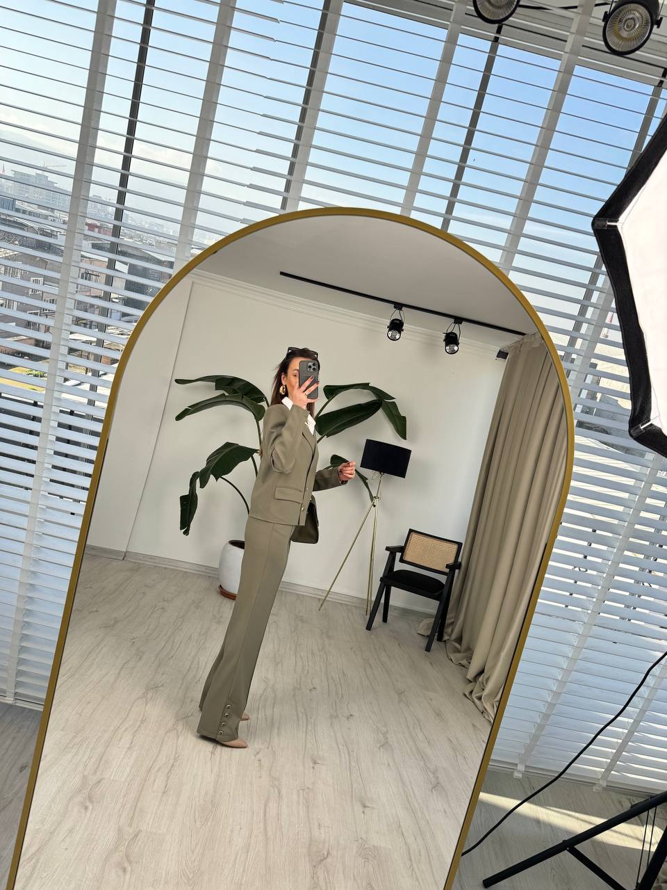 Soft%20Yeşil%20Premium%20Seri%20Düğme%20Detaylı%20Pantolon%20Ve%20Ceket%20Takım