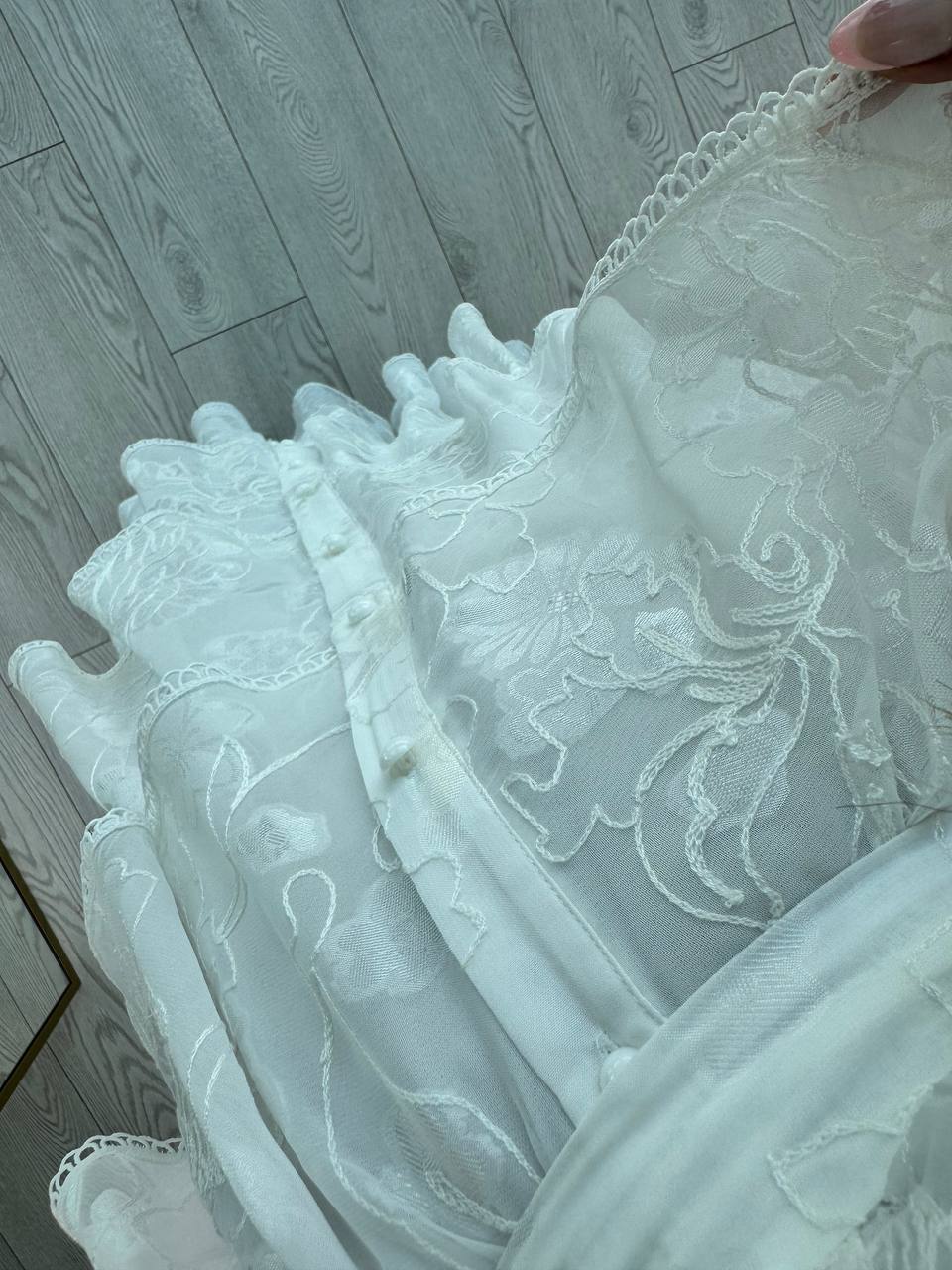 Tasarım%20Beyaz%20Eteği%20Kat%20Kat%20Astarlı%20Elbise