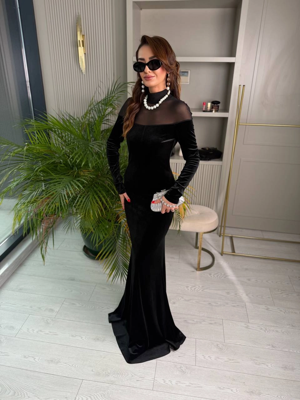 Tasarım%20Tül%20Detaylı%20Balık%20Form%20İthal%20Kadife%20Elbise