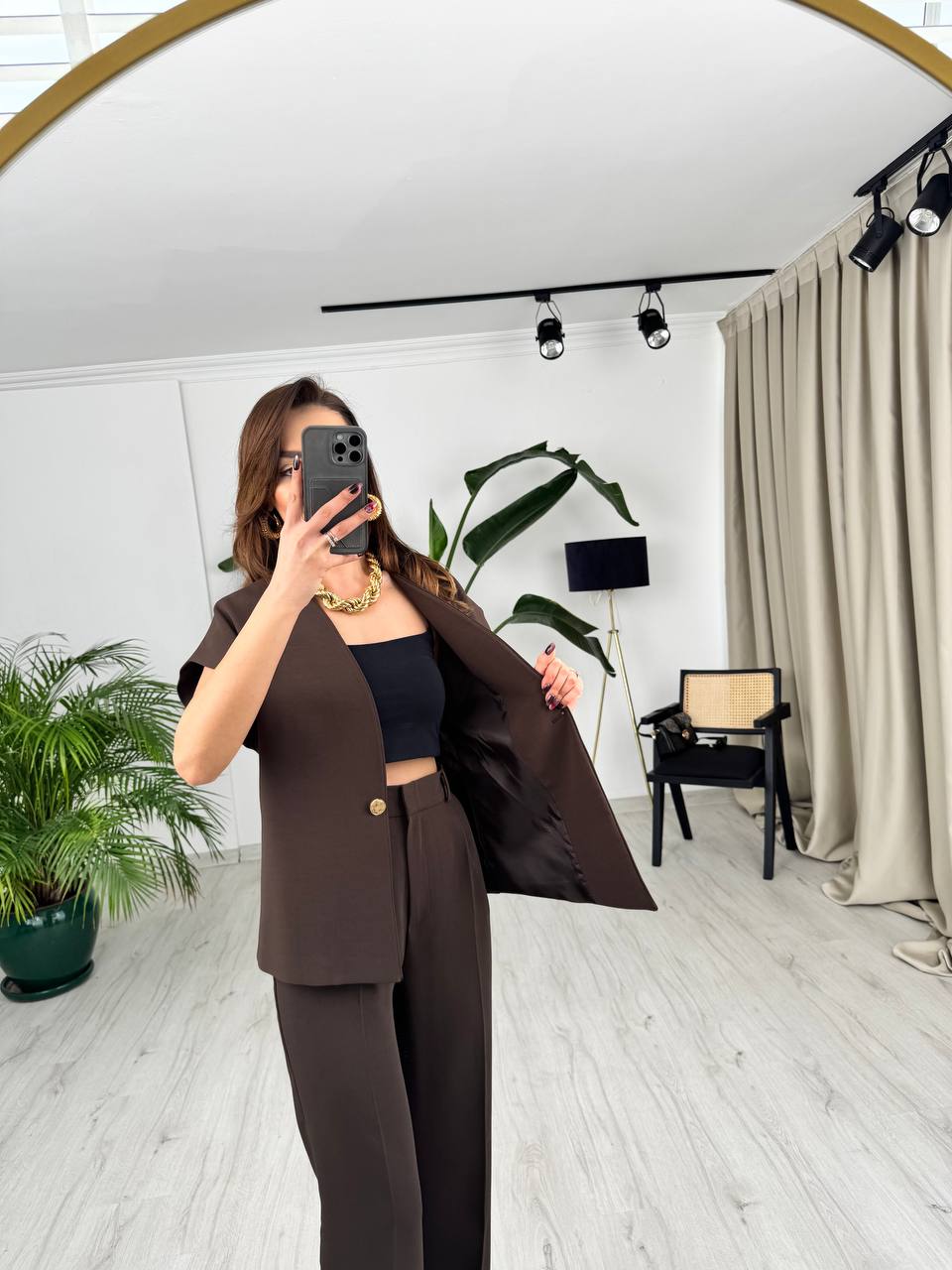Kahverengi%20Tok%20Krep%20Kumaş%20Gold%20Düğme%20Ceket%20Pantolon%20Takım