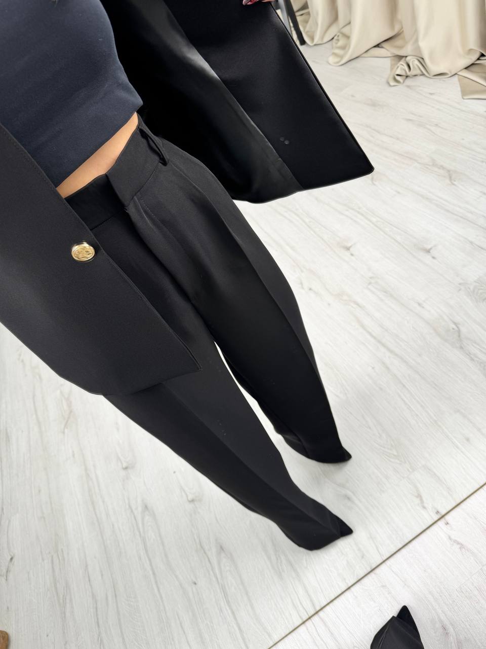 Siyah%20Tok%20Krep%20Kumaş%20Gold%20Düğme%20Ceket%20Pantolon%20Takım