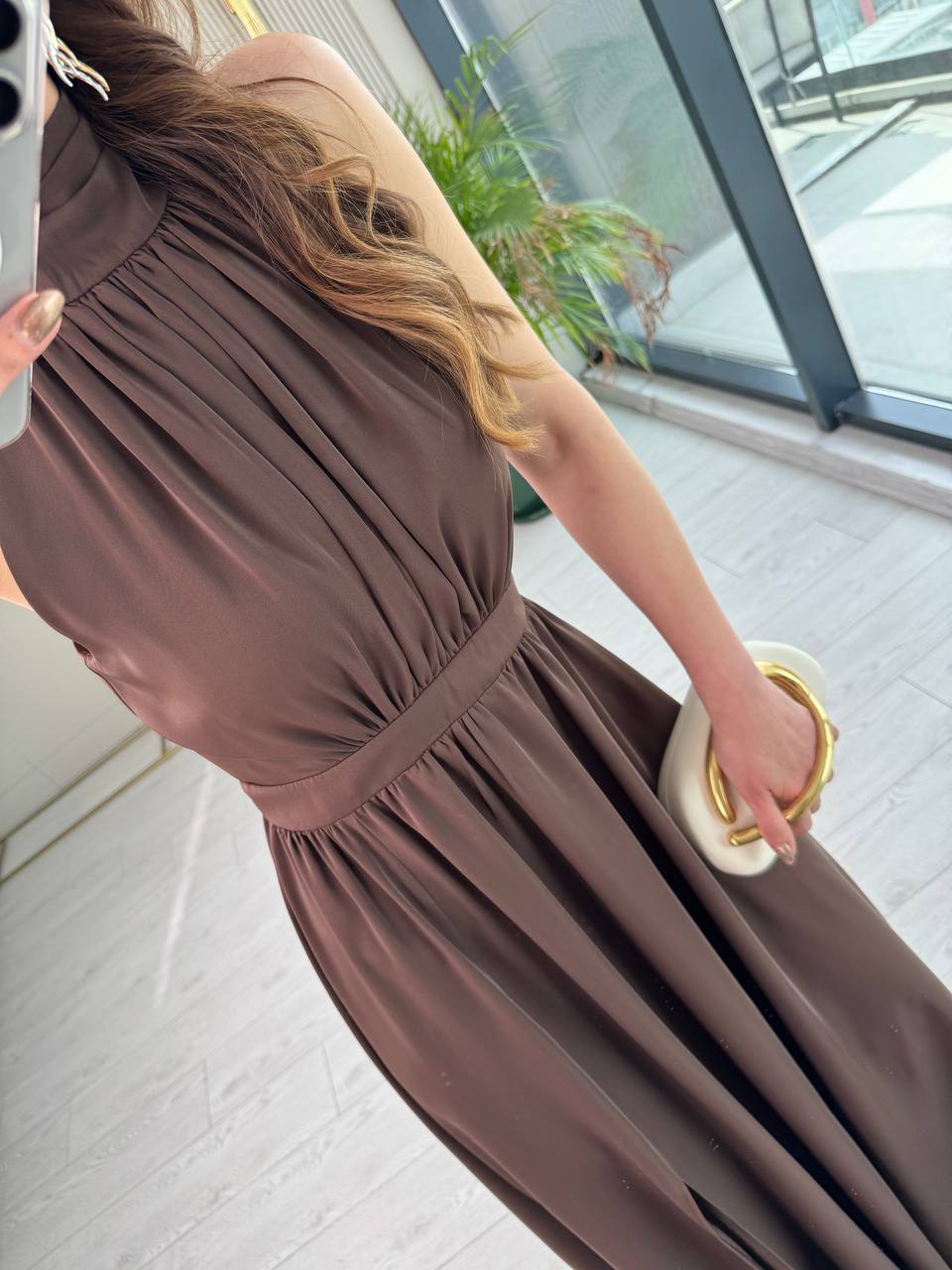 Kahverengi%20Tasarım%20Halter%20Yaka%20Kloş%20Elbise