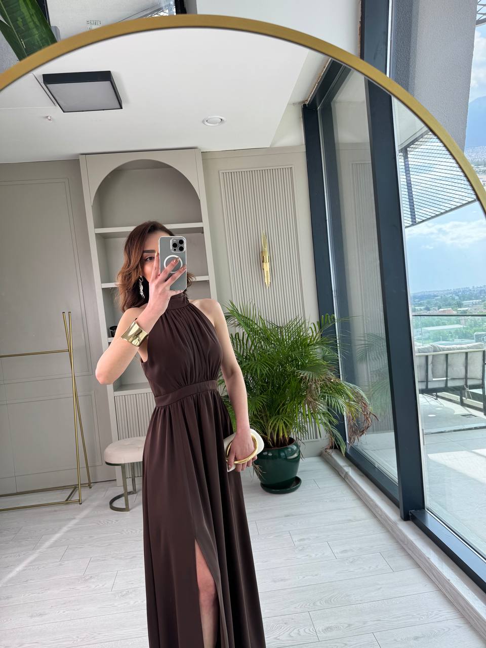 Kahverengi%20Tasarım%20Halter%20Yaka%20Kloş%20Elbise