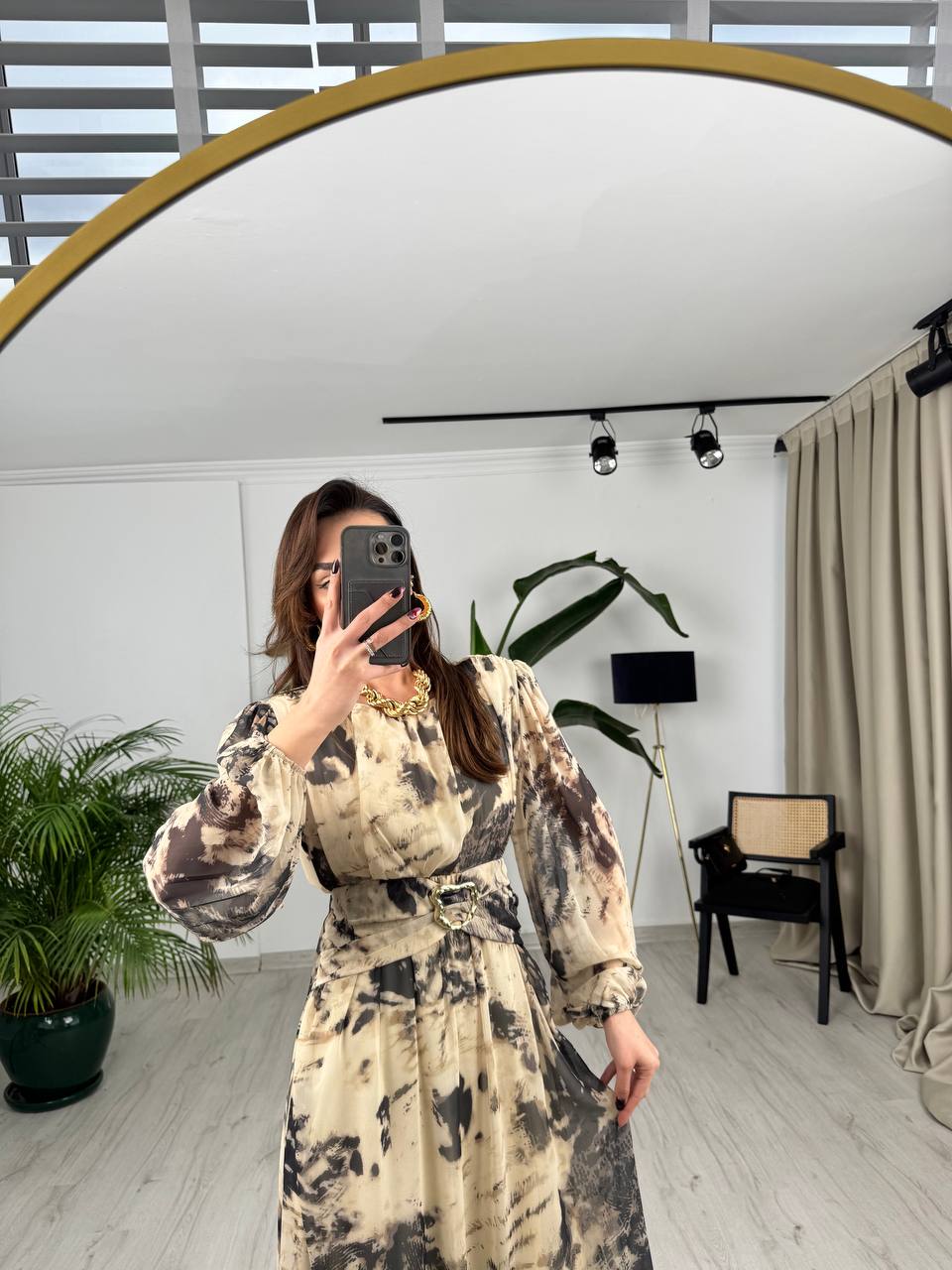 Bej%20Siyah%20Desenli%20Bel%20Detay%20Astarlı%20Maxi%20Boy%20Şifon%20Elbise