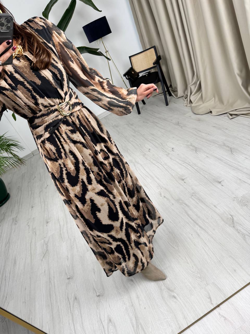 Kahve%20Siyah%20Desenli%20Bel%20Detay%20Astarlı%20Maxi%20Boy%20Şifon%20Elbise
