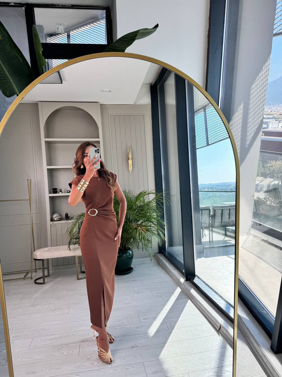 Kahverengi%20Zara%20Model%20Bel%20Tokalı%20Lüks%20Atlas%20Kumaş%20Kalem%20Elbise