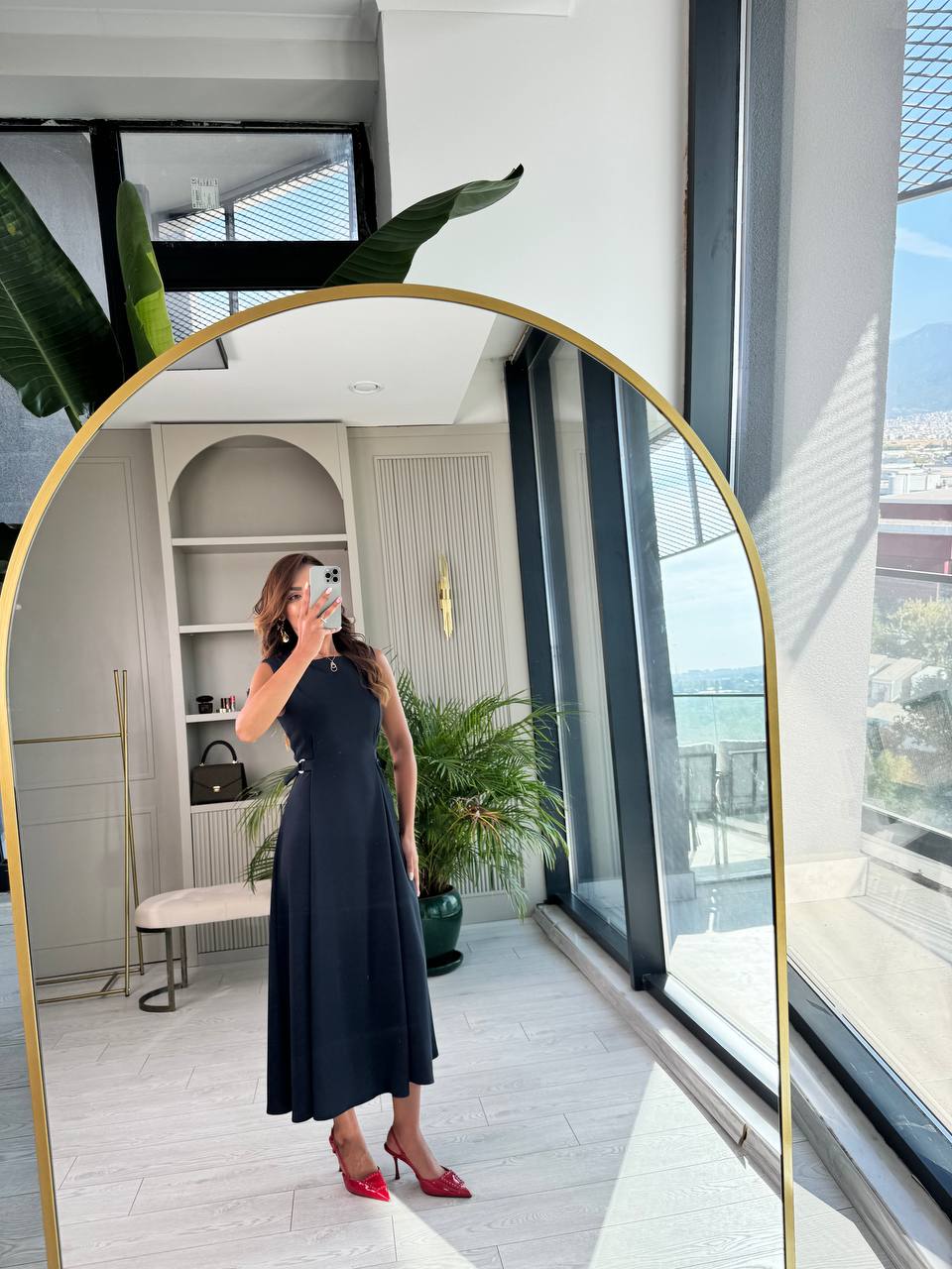 Lacivert%20Bel%20Kemer%20Detaylı%20Double%20Crep%20Kumaş%20Midi%20Boy%20Elbise