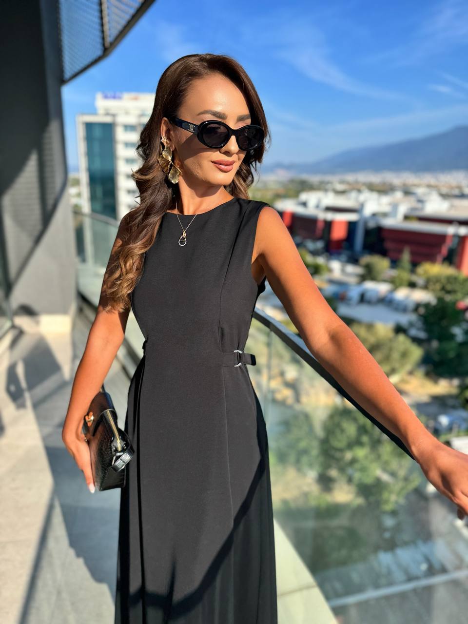 Siyah%20Bel%20Kemer%20Detaylı%20Double%20Crep%20Kumaş%20Midi%20Boy%20Elbise