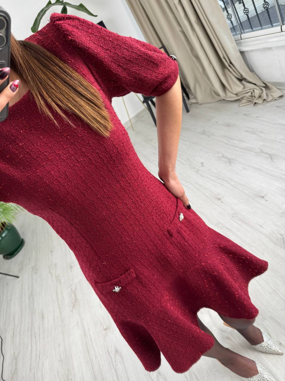 Bordo%20Kol%20Detay%20İnci%20Düğmeli%20Tuvid%20Kumaş%20Elbise