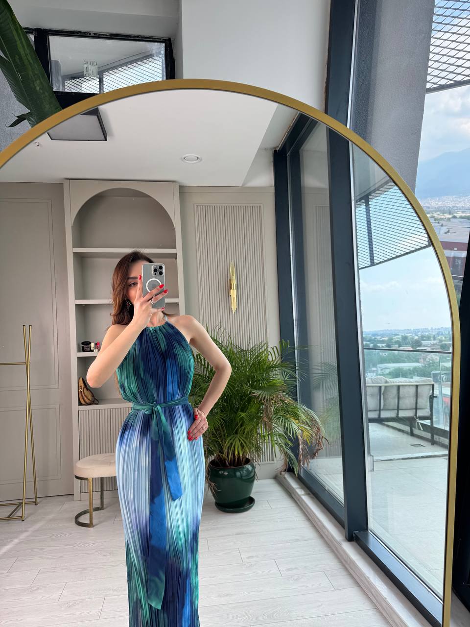 Mavi%20Geçişli%20Astarlı%20İnce%20Piliseli%20Şifon%20Elbise