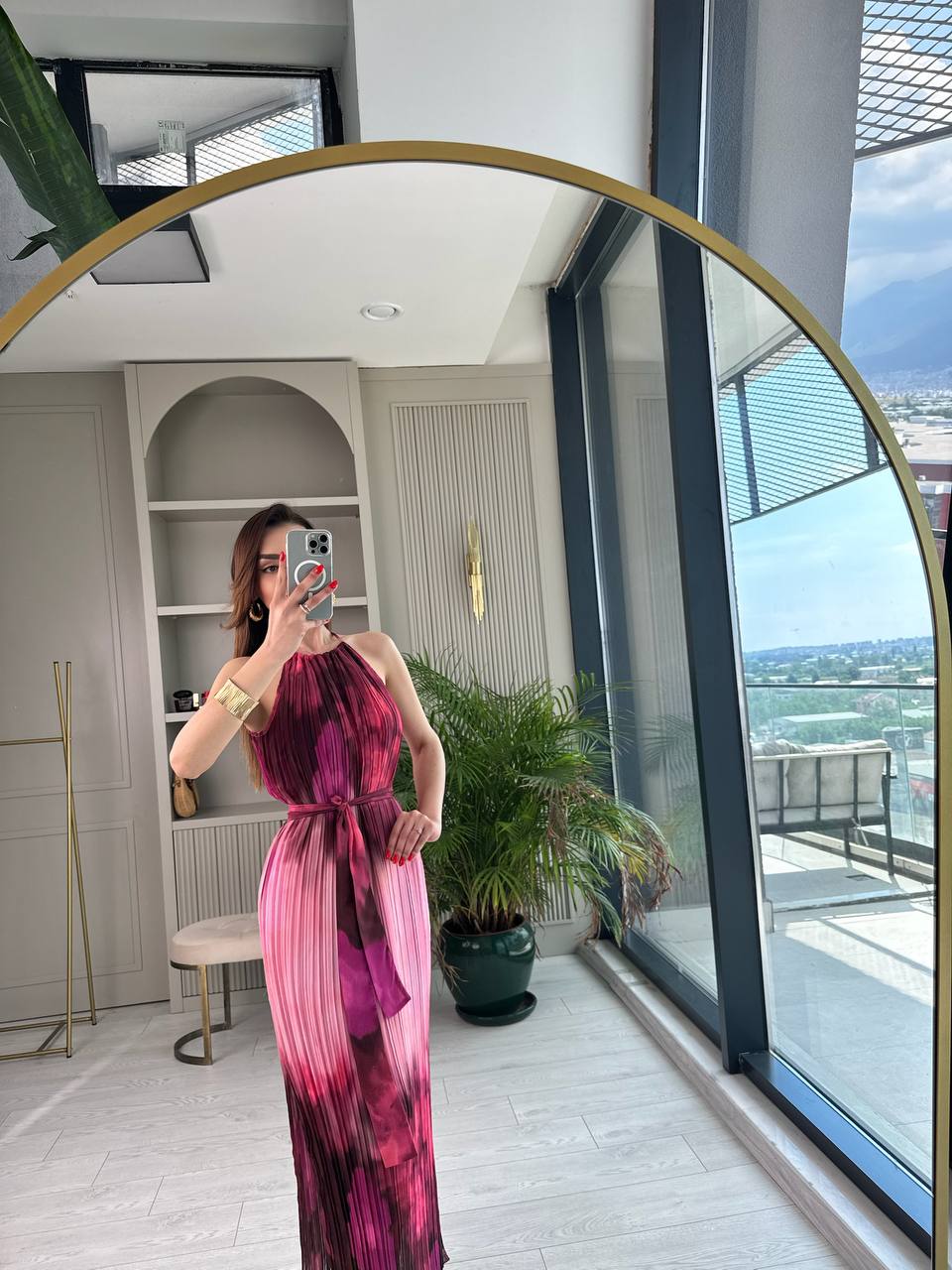 Fuşya%20Geçişli%20Astarlı%20İnce%20Piliseli%20Şifon%20Elbise